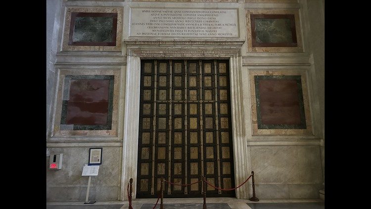 the-holy-door- San Paul outside the wall